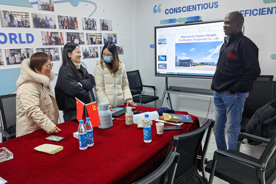 Inšpekcia továrňa na továreň na Nigéria