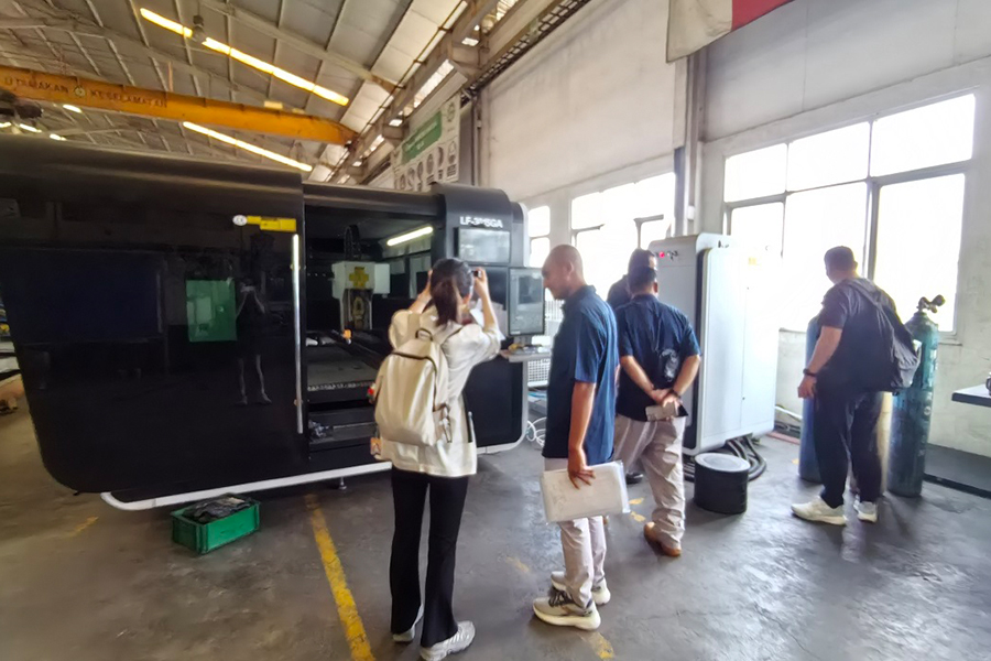 Návštevy zákazníkov v Indonézii