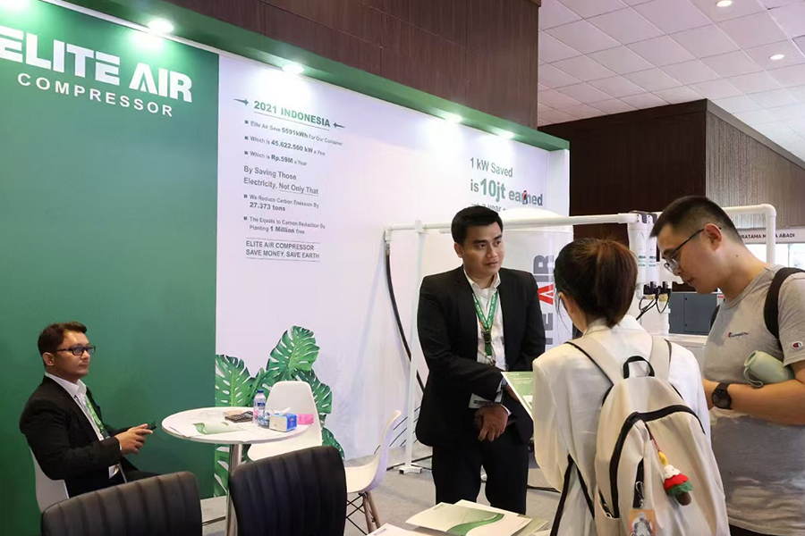 Jiangsu luoming Zahraničný obchodný manažér Navštívil výstavu výroby Indonézia